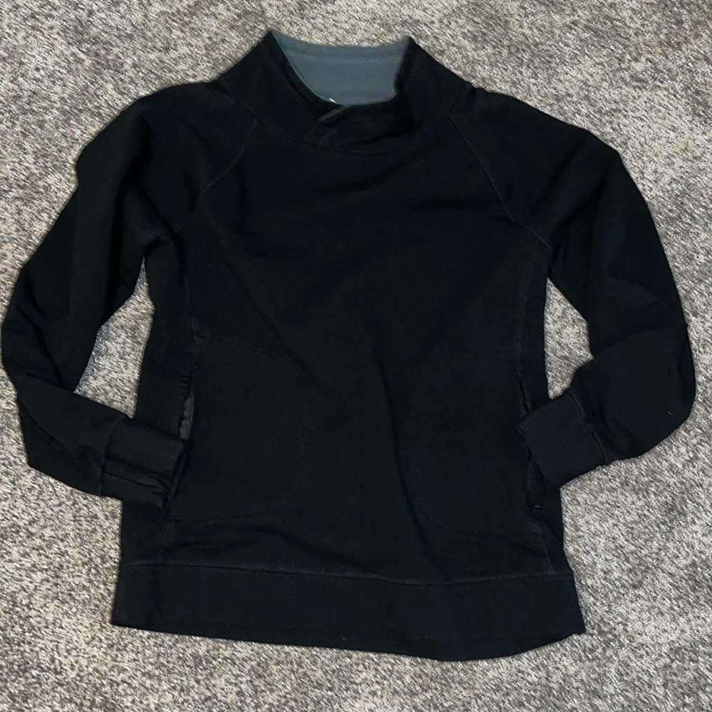 Athletic sweatshirt